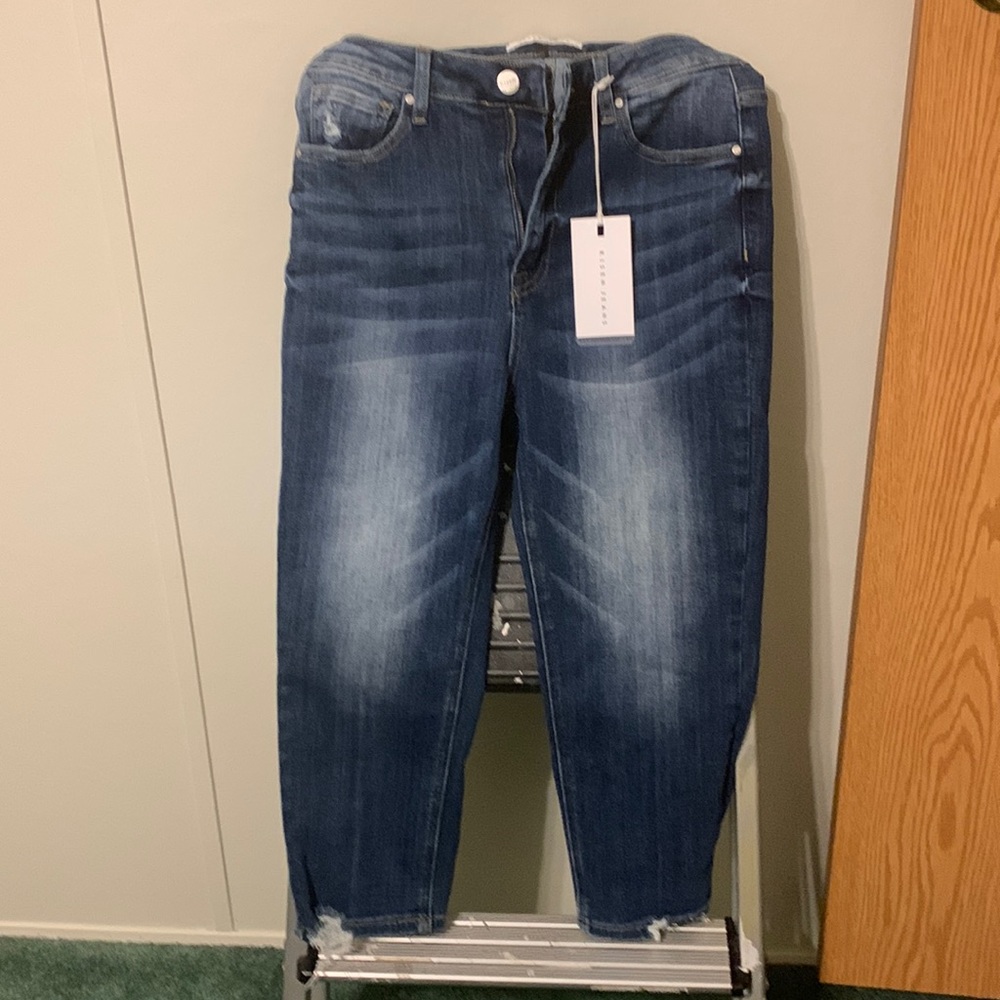 Risen Capris, brand new never worn.